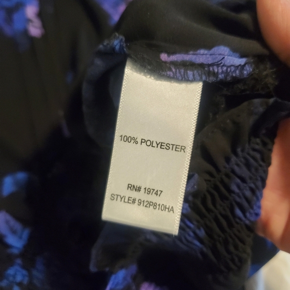 Counterparts Floral Print Blouse Smocked Hemline Size Large - Picture 7 of 10